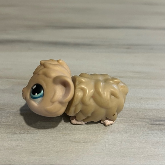 ⭐️ Littlest Pet Shop l Rare Guinea Pig (#157) Pet - Picture 2 of 5